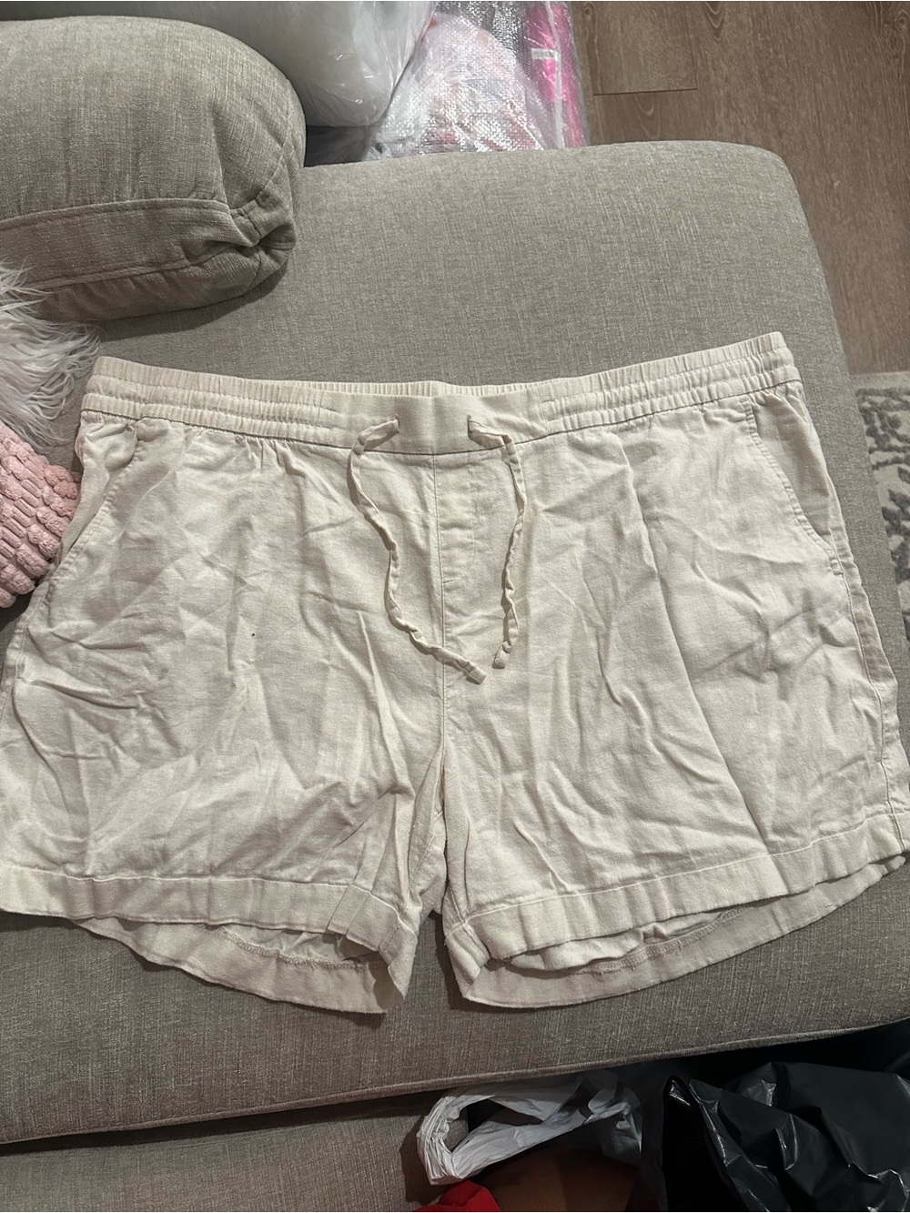 Old Navy Cream Casual Drawstring Lounge Shorts